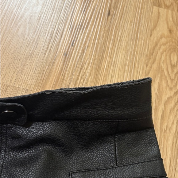 Free People Black Full Zip Faux Leather Mini Skirt Size 6 - Picture 6 of 6